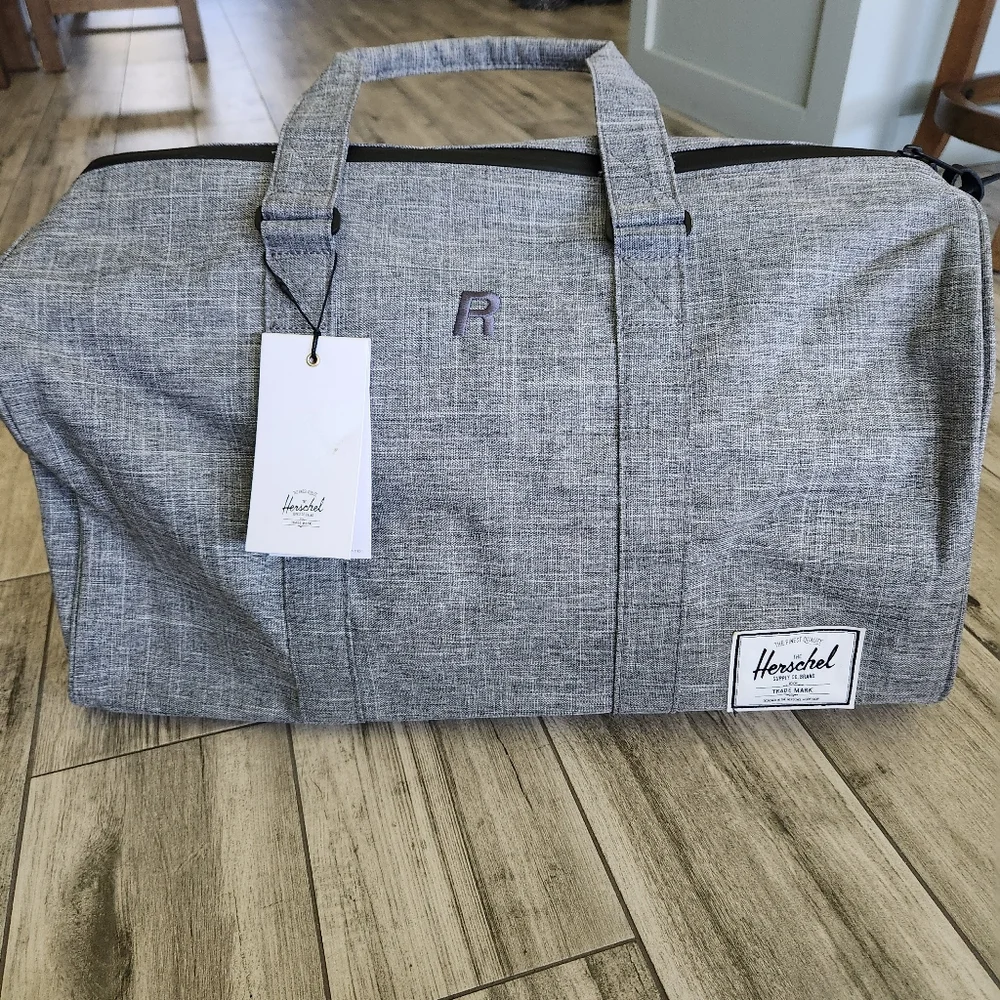 Herschel Supply Co. Novel Duffel Bag Grey Travel Gym Weekend Over Night
